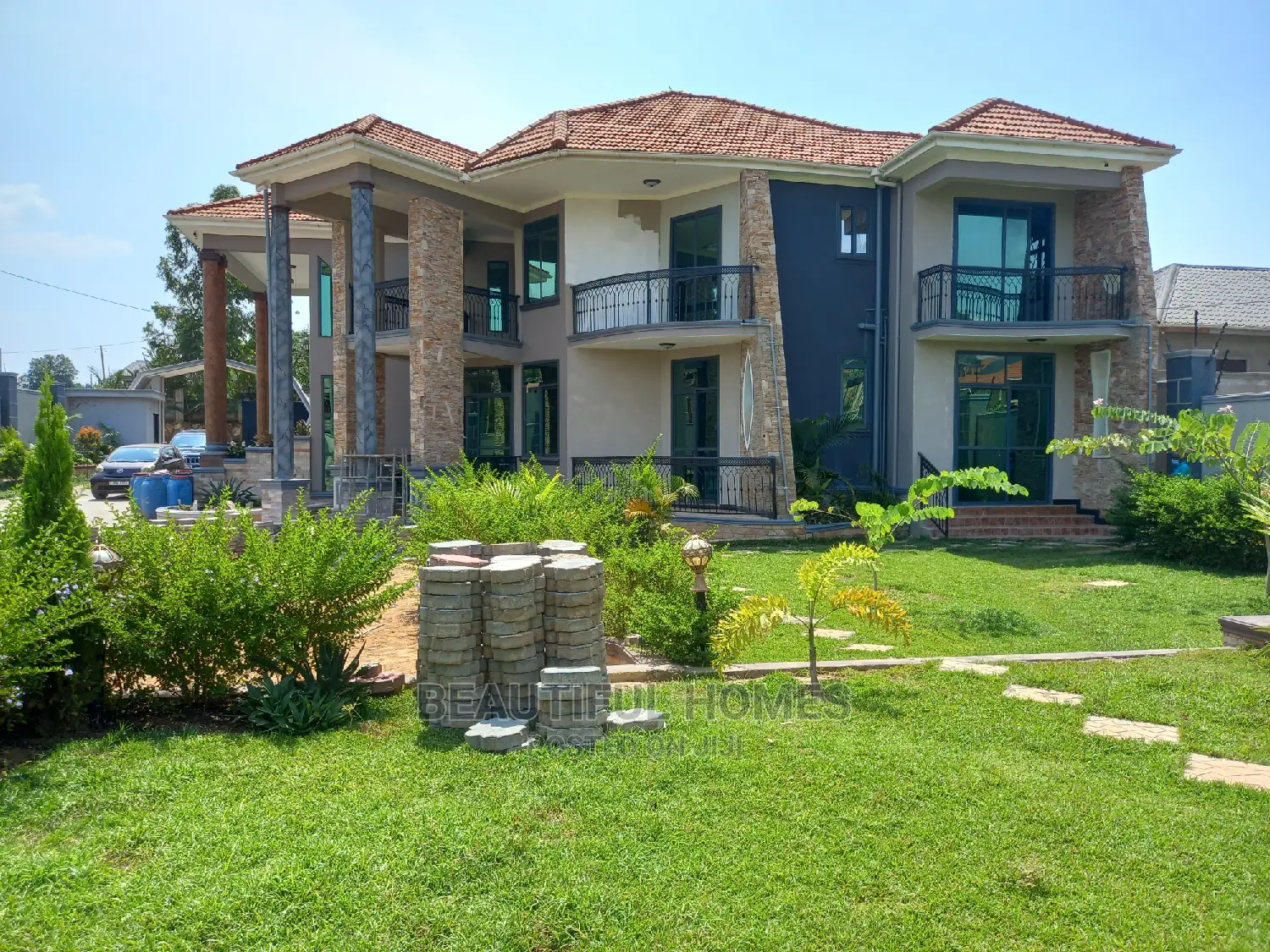 Furnished 7bdrm Mansion in Kira for Sale in Kira