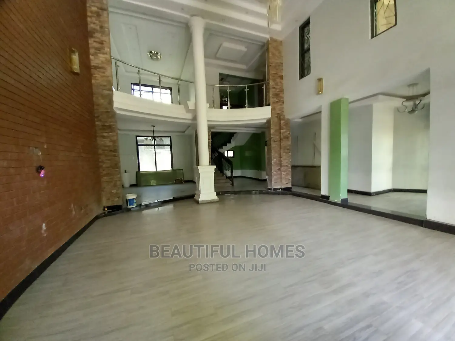 Furnished 7bdrm Mansion in Kira for Sale in Kira