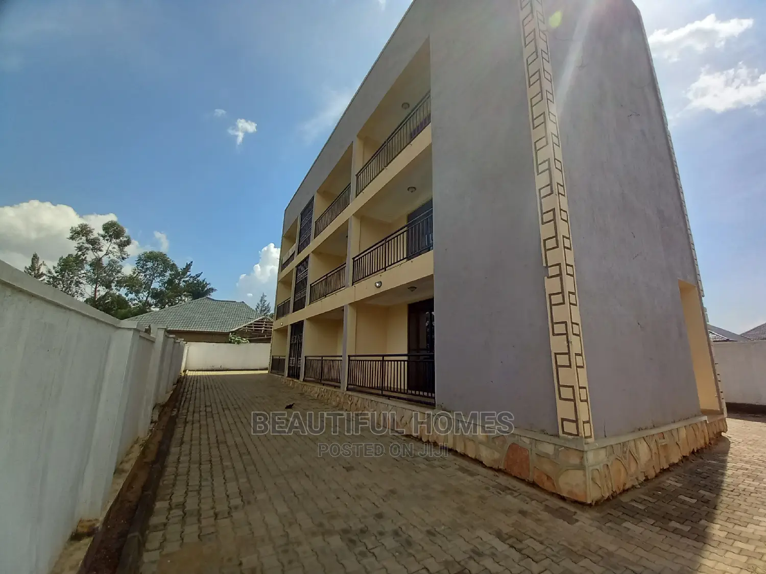 Furnished 2bdrm Apartment in Kira for Sale in Kira