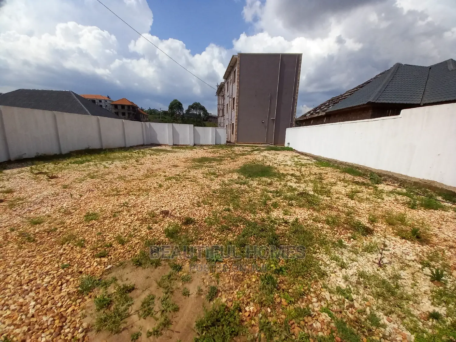 Furnished 2bdrm Block of Flats in Kira for Sale in Kira