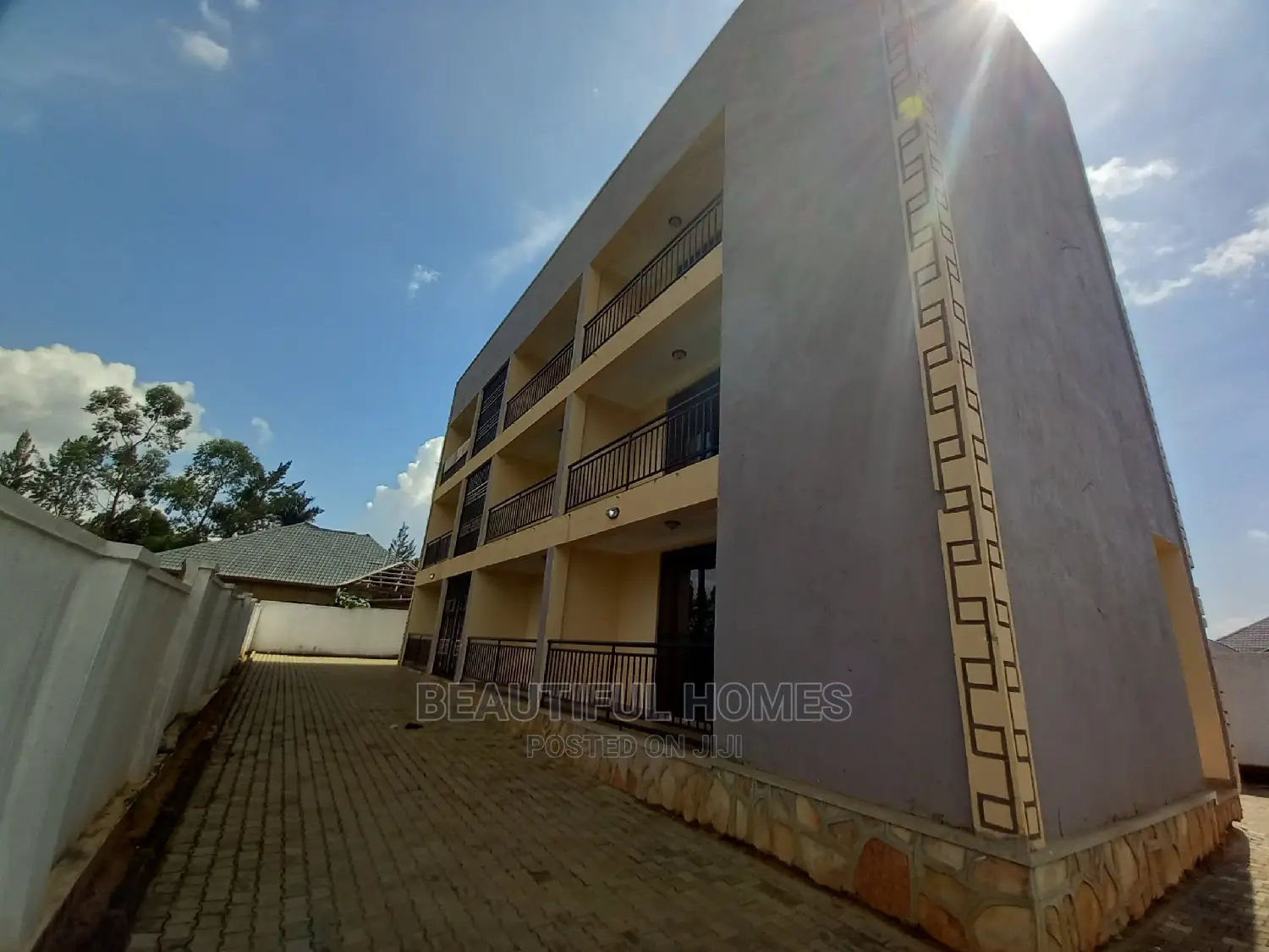Furnished 2bdrm Apartment in Kira for Sale in Kira