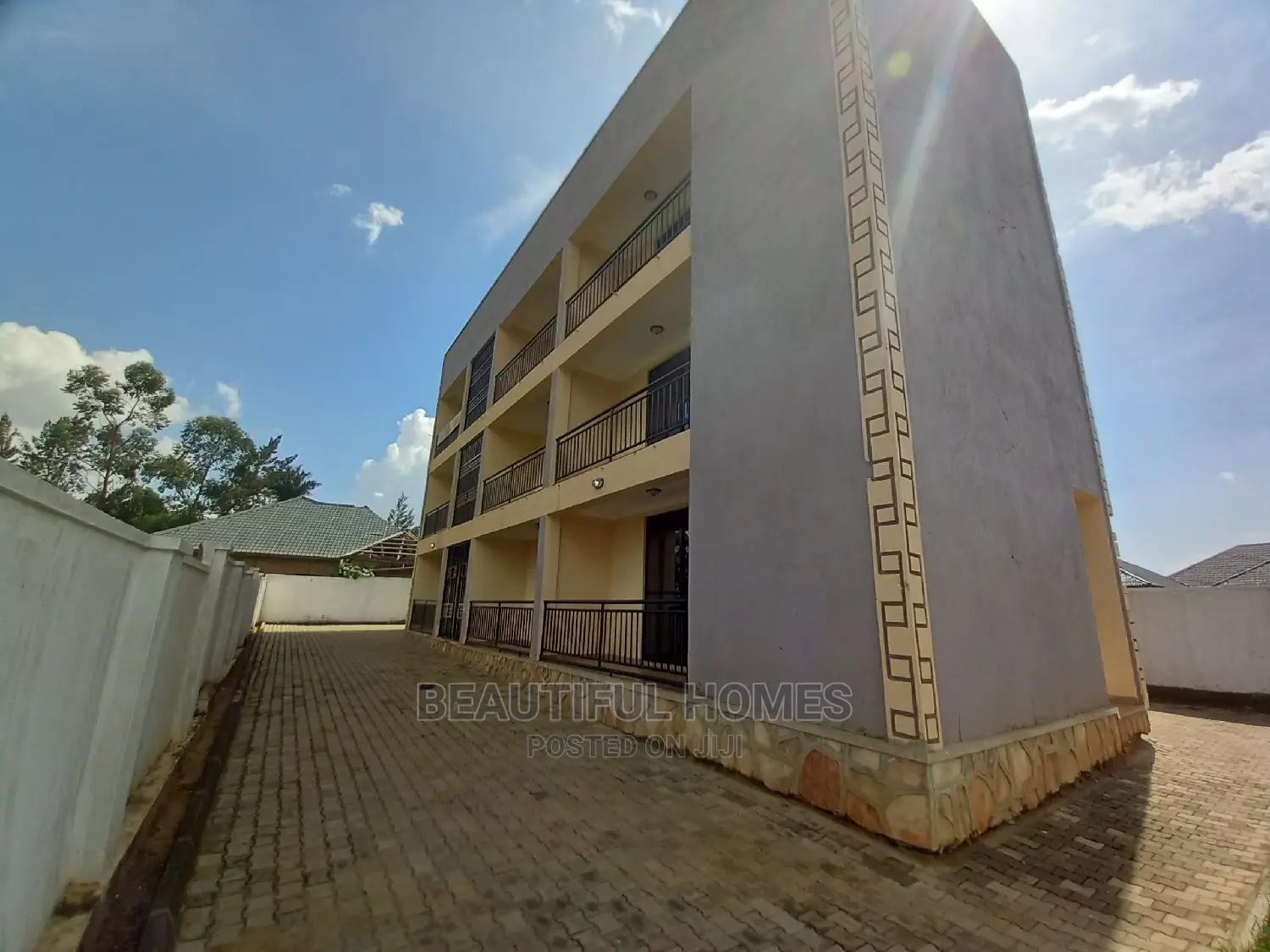 Furnished 2bdrm Apartment in Kira for Sale in Kira