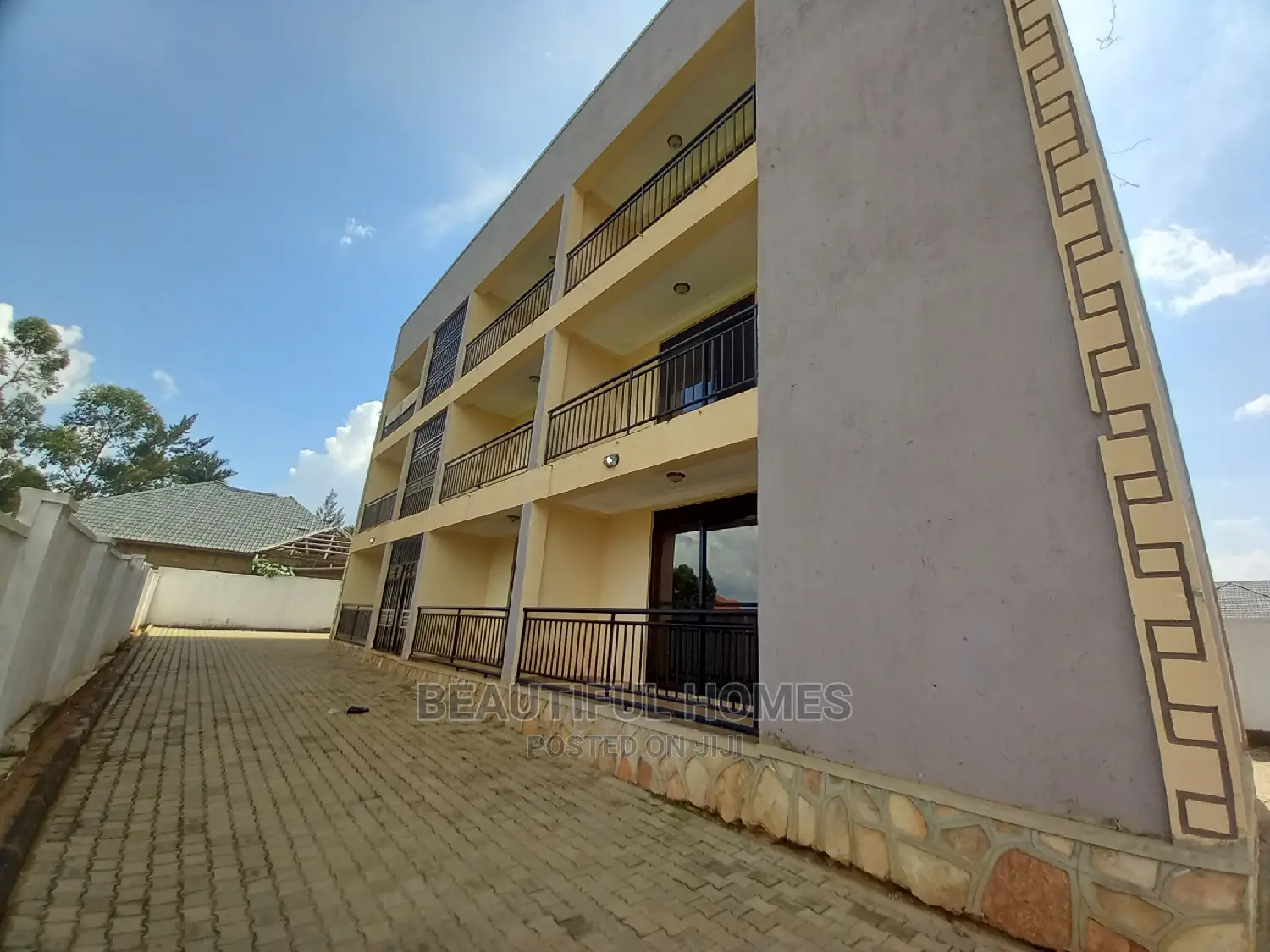 Furnished 2bdrm Apartment in Kira for Sale in Kira