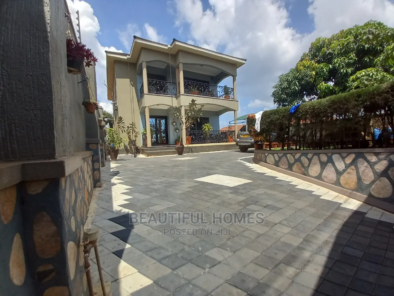 Furnished 5bdrm Mansion in Kisaasi, Nakawa for Sale in Nakawa
