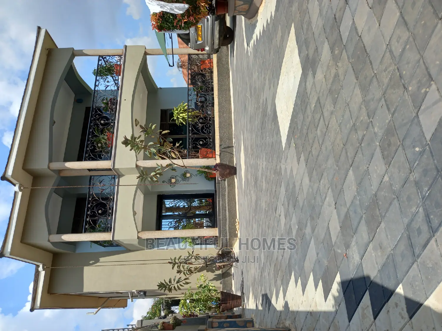 Furnished 5bdrm Mansion in Kisaasi, Nakawa for Sale in Nakawa