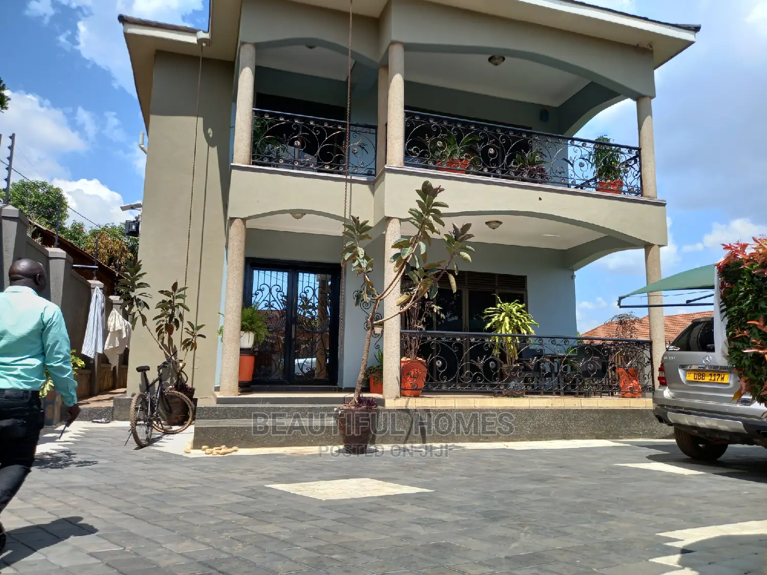 Furnished 5bdrm Mansion in Kisaasi, Nakawa for Sale in Nakawa