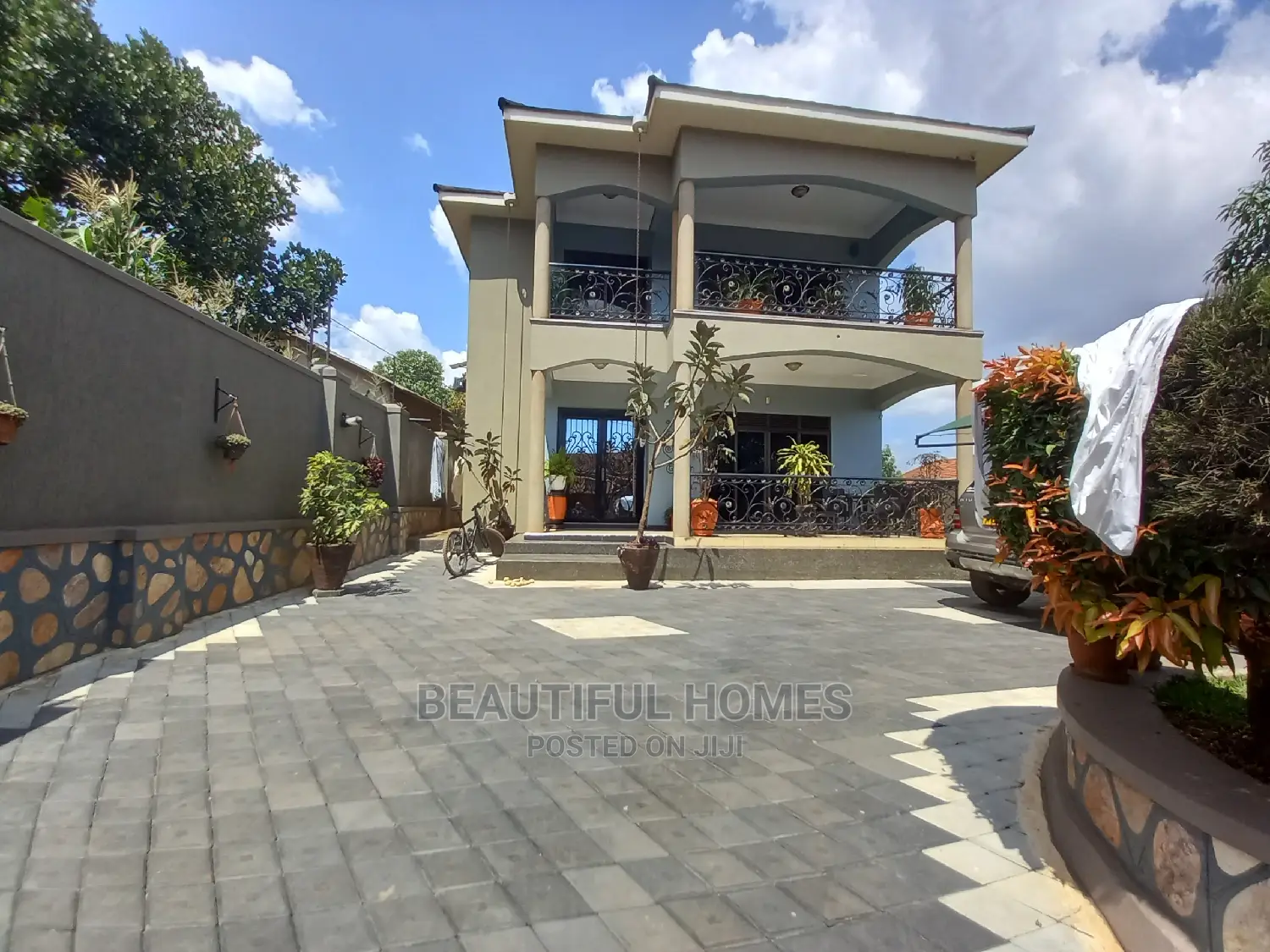 Furnished 5bdrm House in Kisaasi, Nakawa for Sale in Nakawa