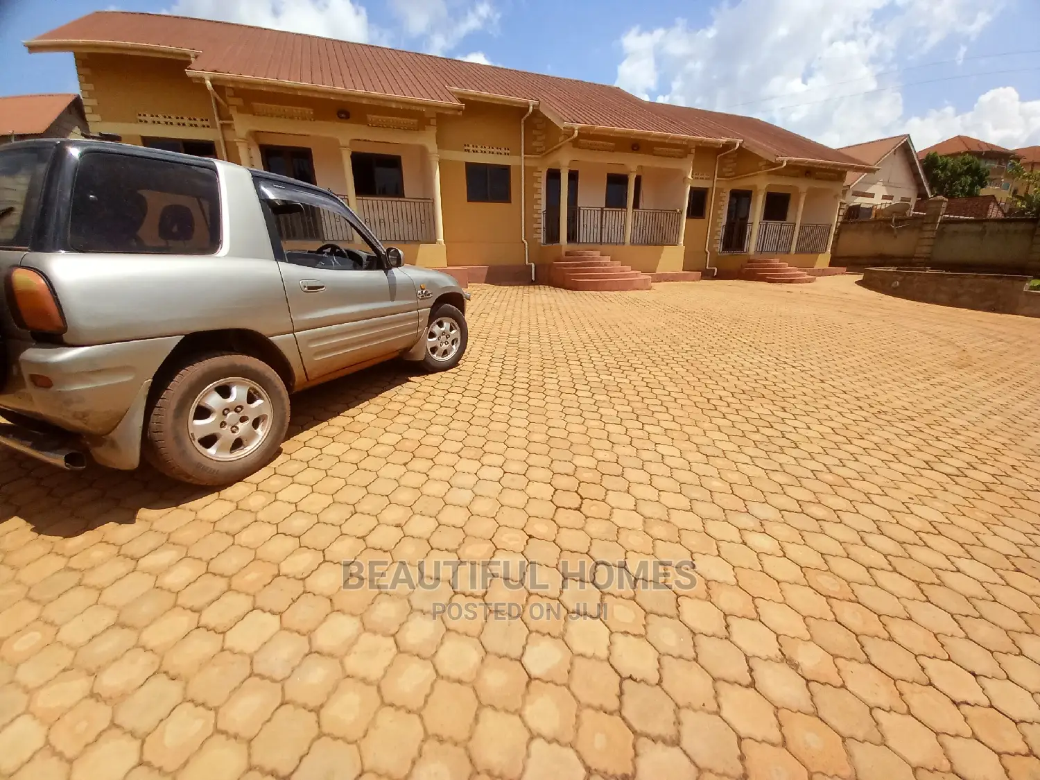 Furnished 2bdrm Apartment in Kiwatule, Nakawa for Sale in Nakawa