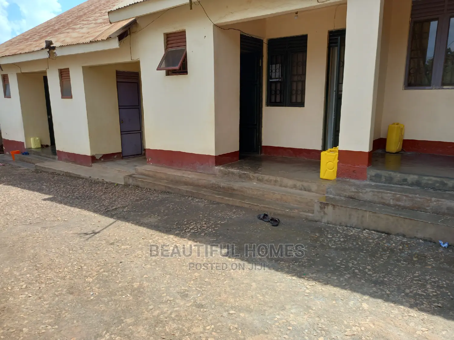 Furnished 1bdrm Apartment in Kisaasi, Nakawa for Sale in Nakawa