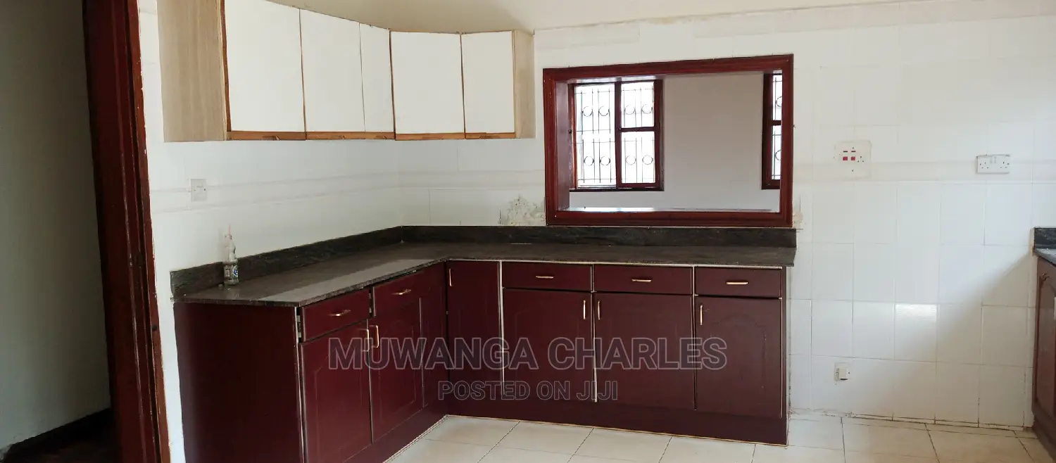 5bdrm Duplex in Fs Properties Ltd, Central Division for Rent in Central Division
