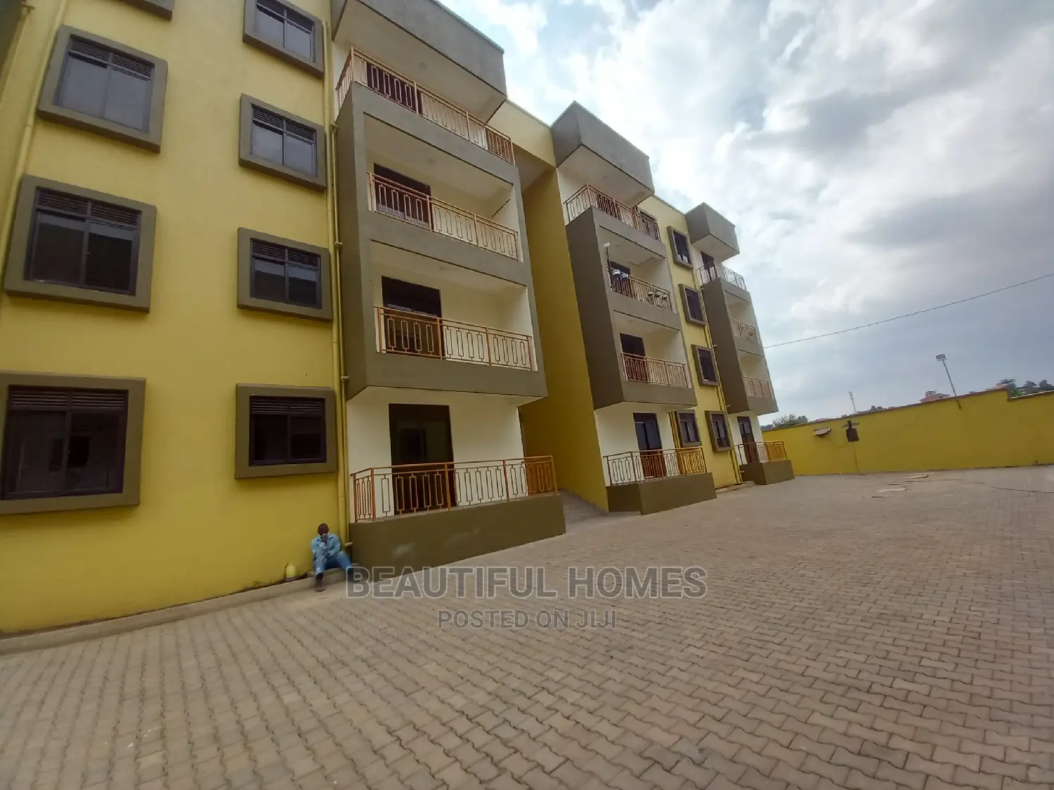Furnished 3bdrm Condo in Kisaasi, Nakawa for Sale in Nakawa