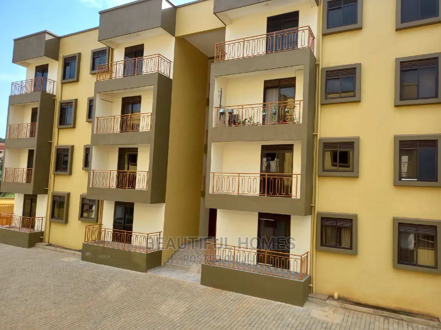 Furnished 3bdrm Condo in Kisaasi Tarmacked, Central Division for Sale in Central Division
