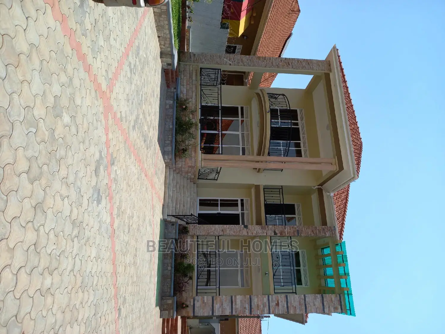 Furnished 6bdrm Mansion in Kira Tarmacked, Central Division for Sale in Central Division