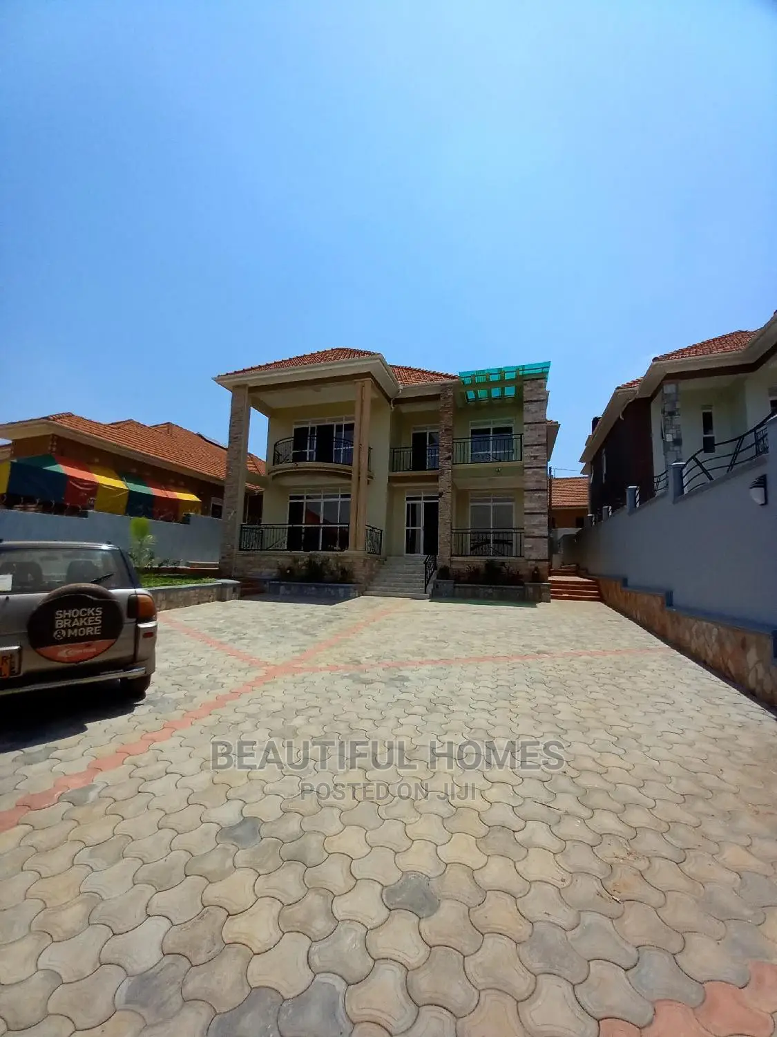 Furnished 6bdrm Mansion in Kira Tarmacked, Central Division for Sale in Central Division