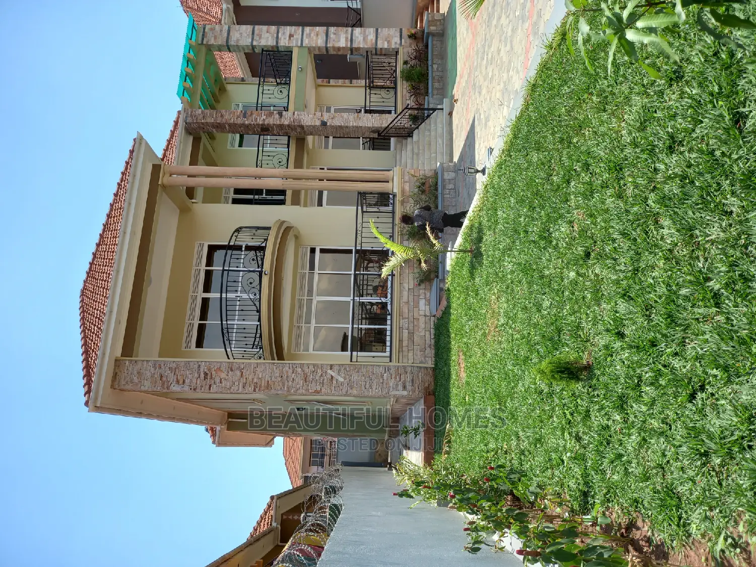 Furnished 6bdrm House in Kira High End for Sale in Kira