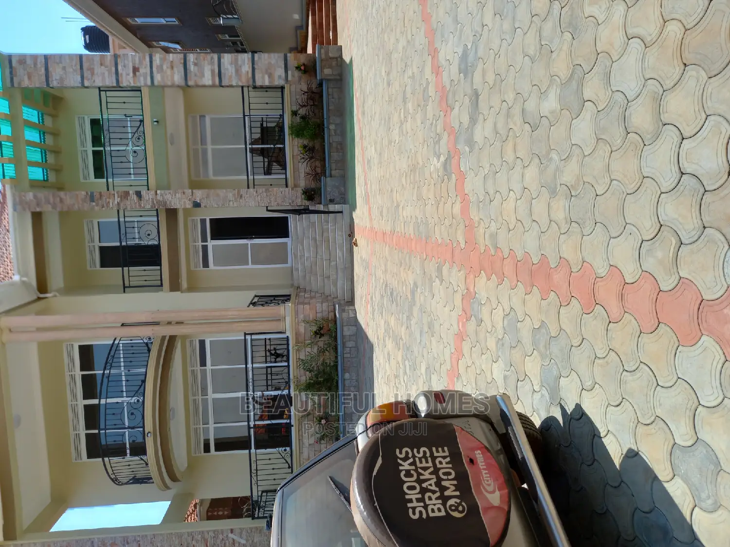 Furnished 6bdrm Mansion in Kira for Sale in Kira