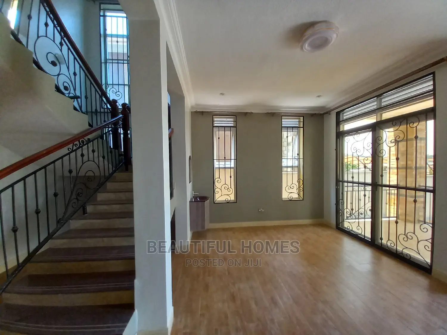 Furnished 6bdrm Mansion in Kira for Sale in Kira