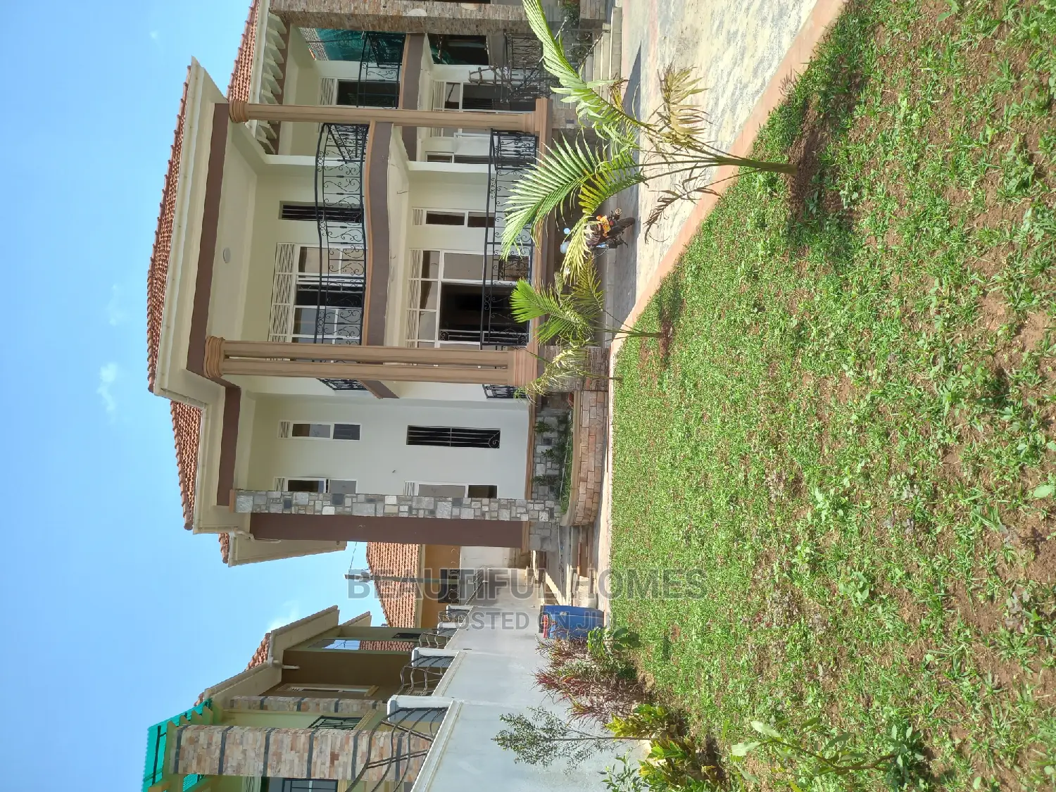 Furnished 6bdrm Mansion in Kira for Sale in Kira
