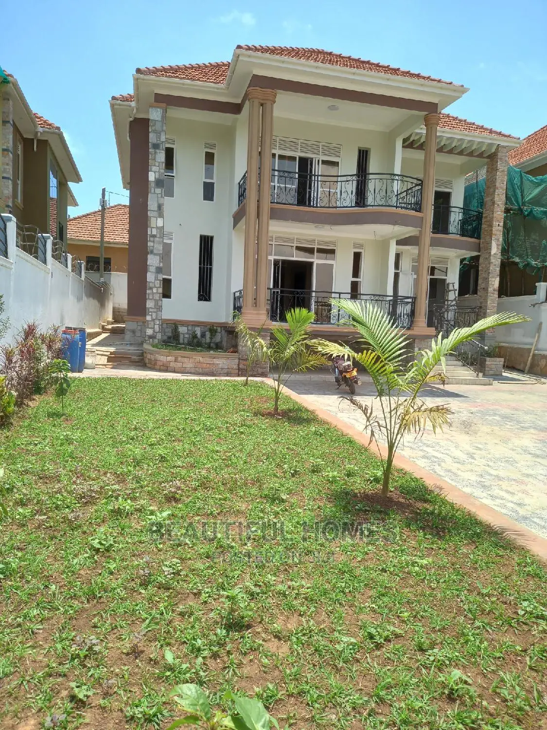 Furnished 6bdrm Mansion in Kira for Sale in Kira