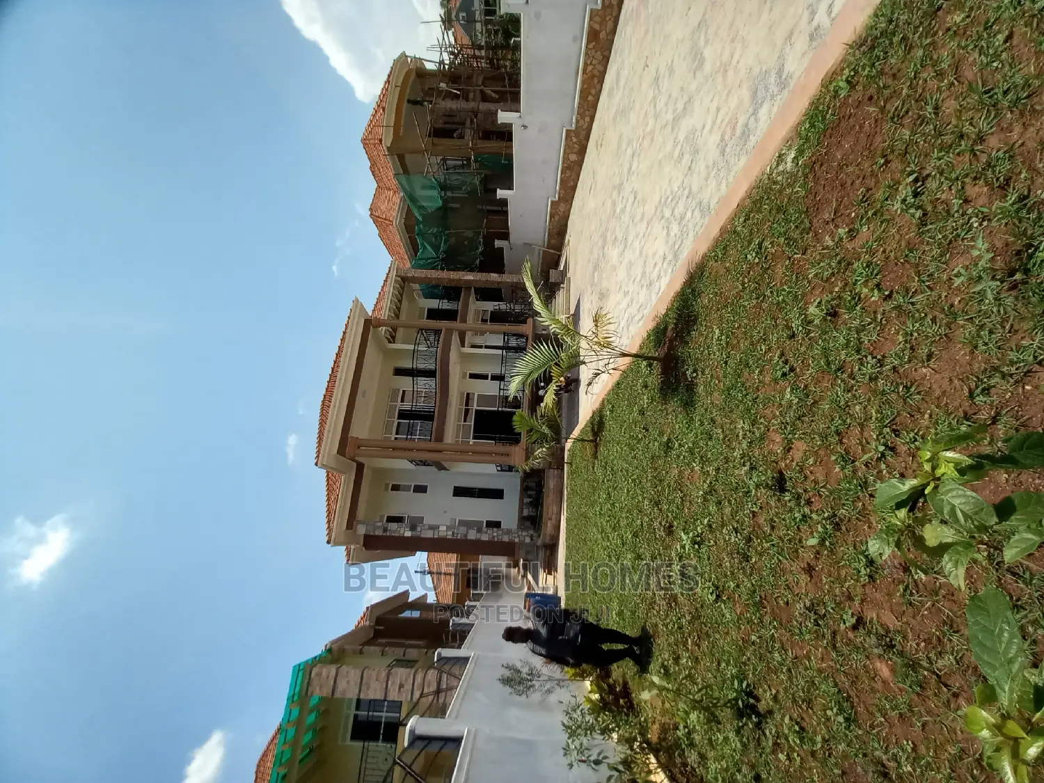 Furnished 6bdrm Mansion in Kira for Sale in Kira