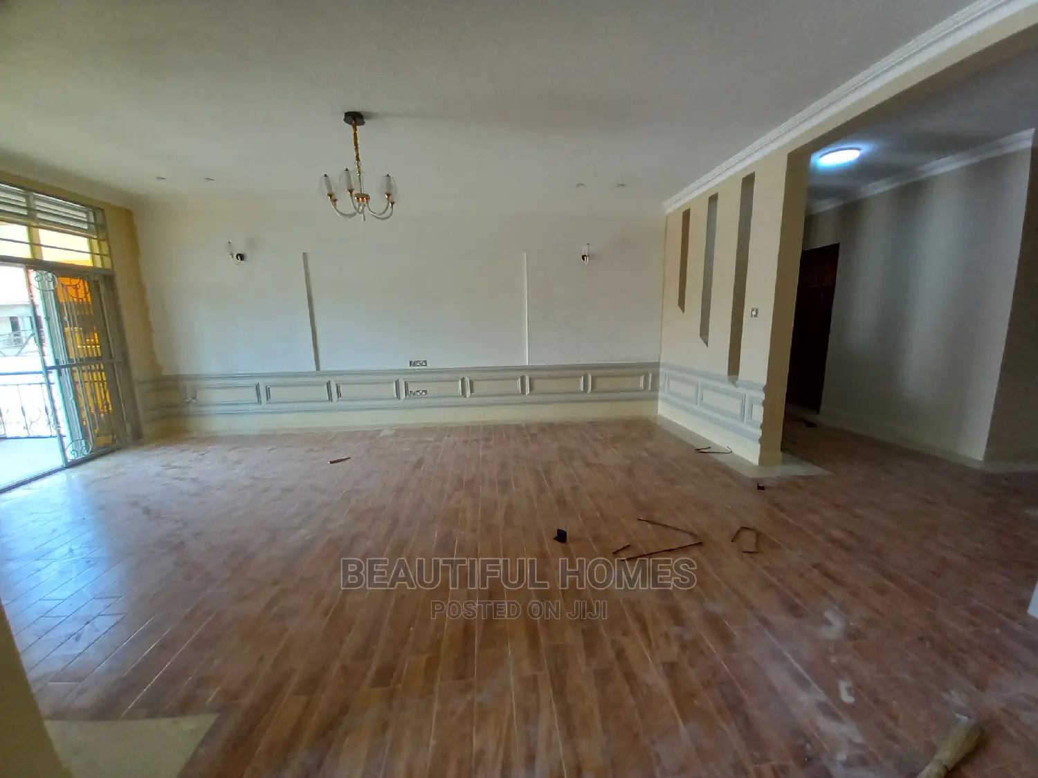 Furnished 6bdrm House in Kira Tarmacked for Sale in Kira