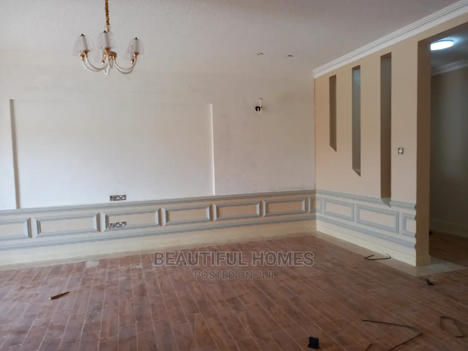 Furnished 6bdrm House in Kira Tarmacked for Sale in Kira