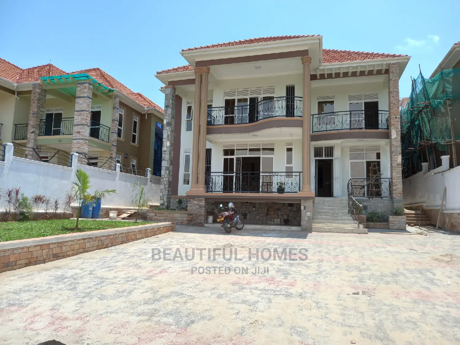 Furnished 6bdrm House in Kira Tarmacked for Sale in Kira
