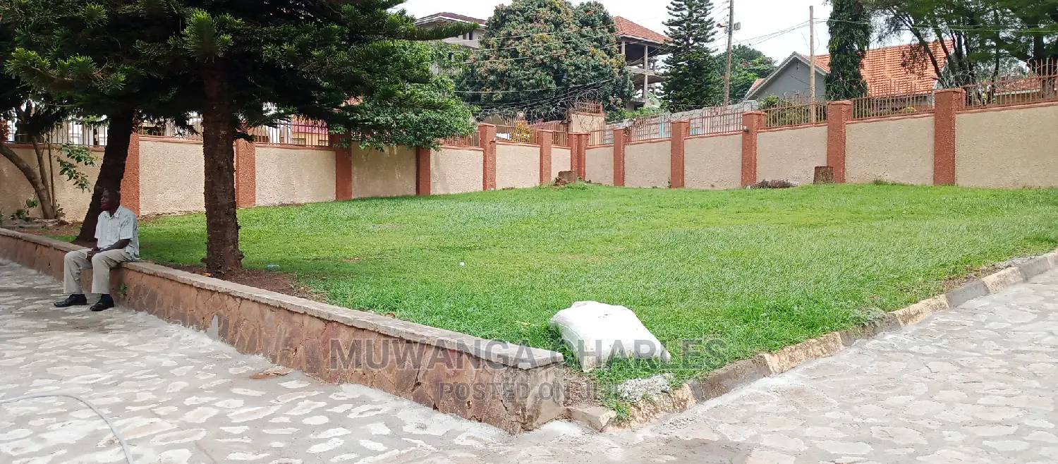 5bdrm Duplex in Fs Properties Ltd, Central Division for Rent in Central Division