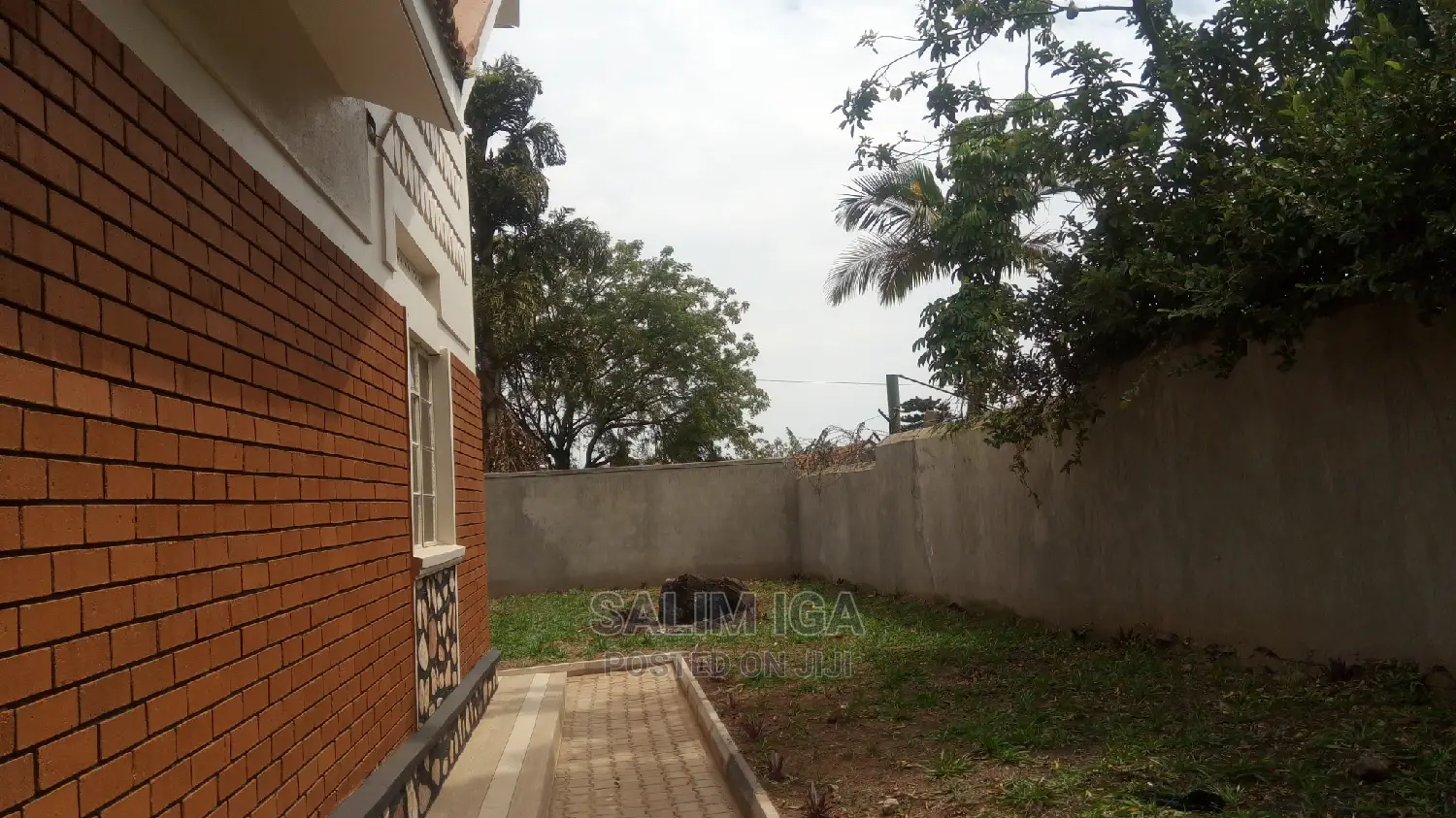 4bdrm Bungalow in Kololo Property, Central Division for Rent in Central Division