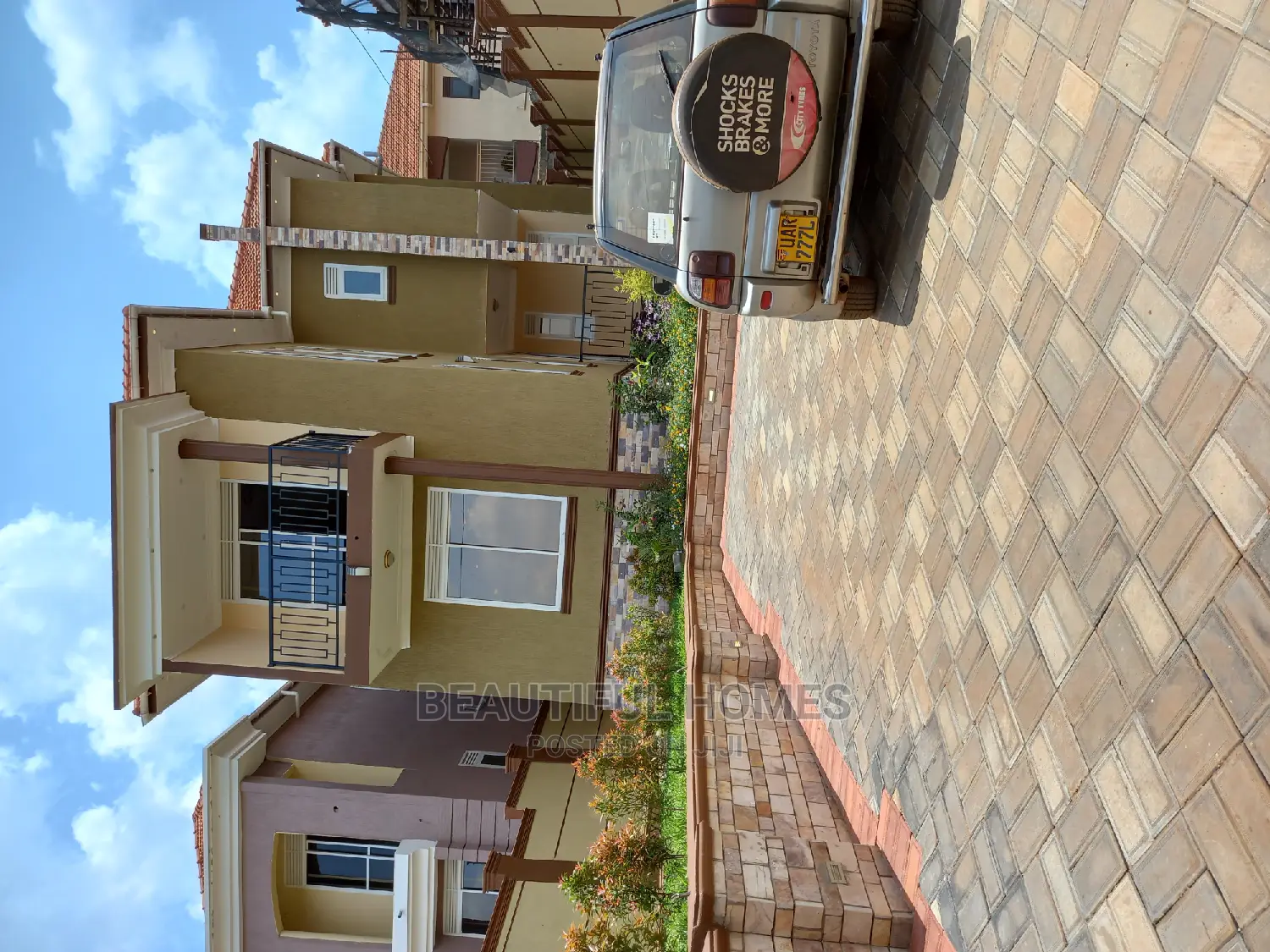 Furnished 4bdrm Duplex in All Tarmack, Kira for Sale in Kira