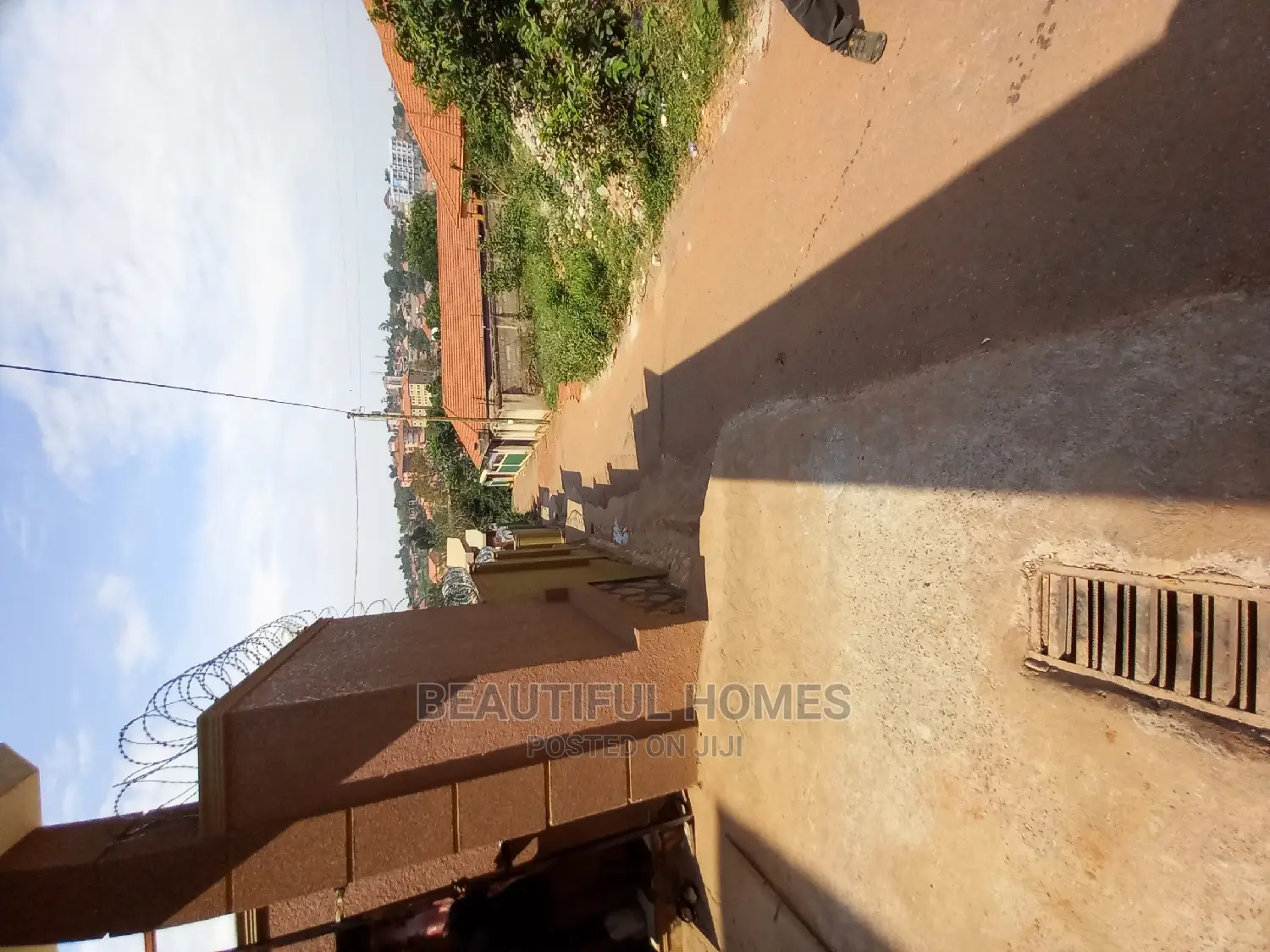 Furnished 2bdrm Apartment in Kisaasi, Central Division for Sale in Central Division