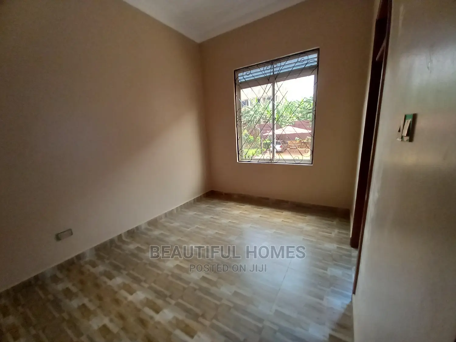 Furnished 2bdrm Apartment in Kisaasi, Central Division for Sale in Central Division