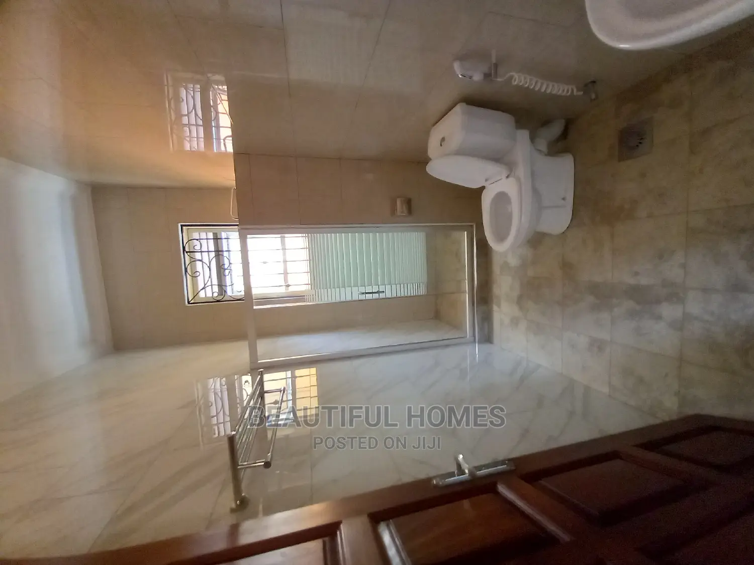 Furnished 2bdrm Apartment in Kisaasi, Central Division for Sale in Central Division