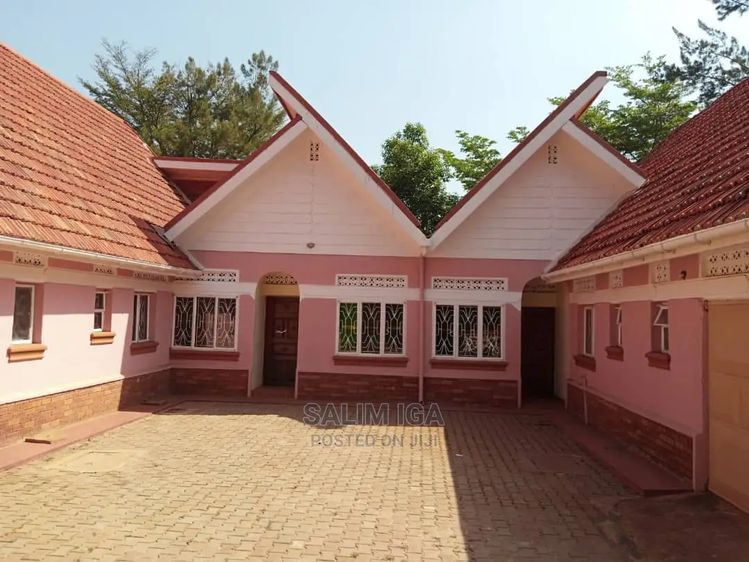 6bdrm Bungalow in Kololo Property, Central Division for Rent in Central Division