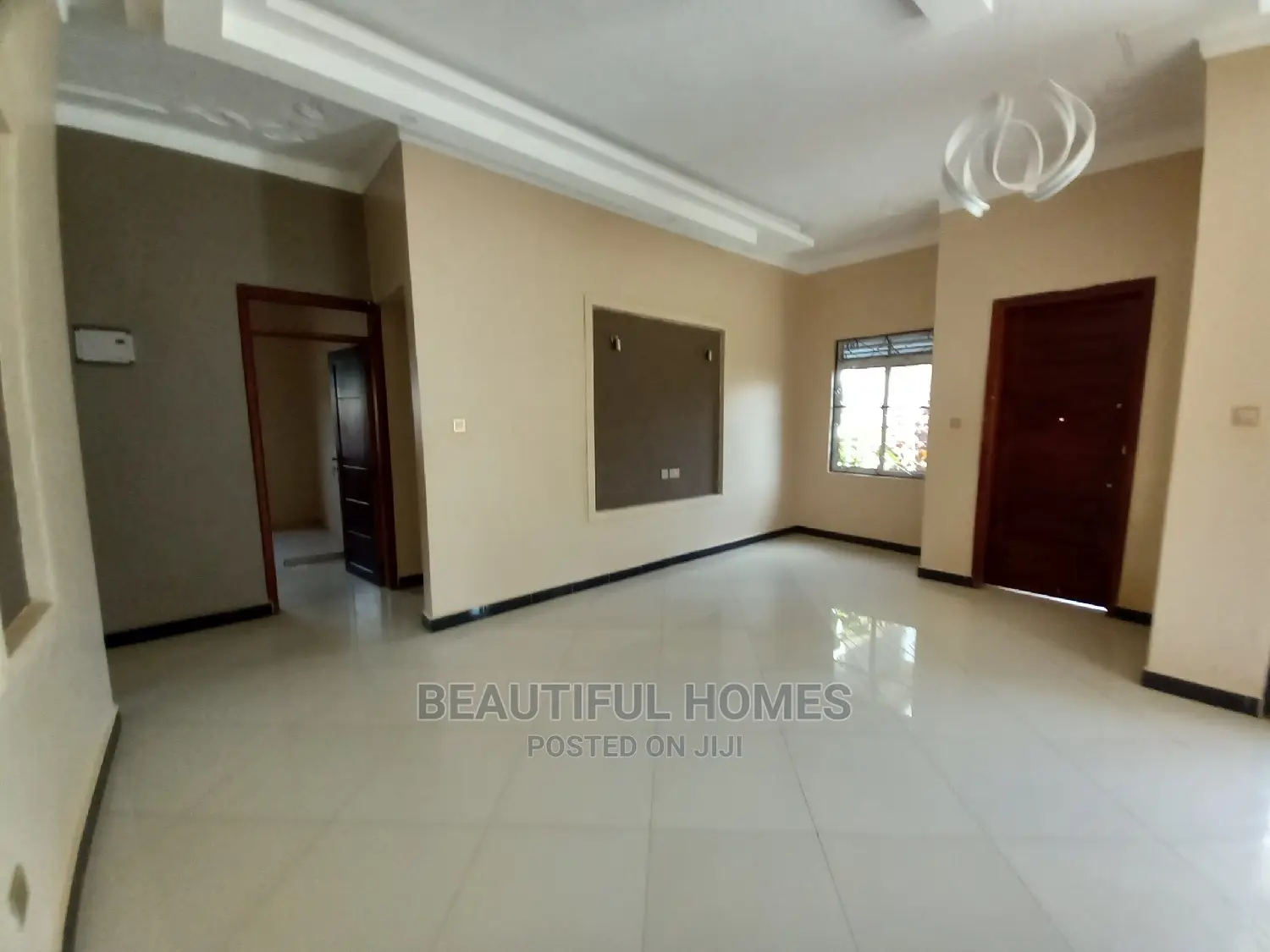 Furnished 4bdrm House in Kira Tarmacked for Sale in Kira