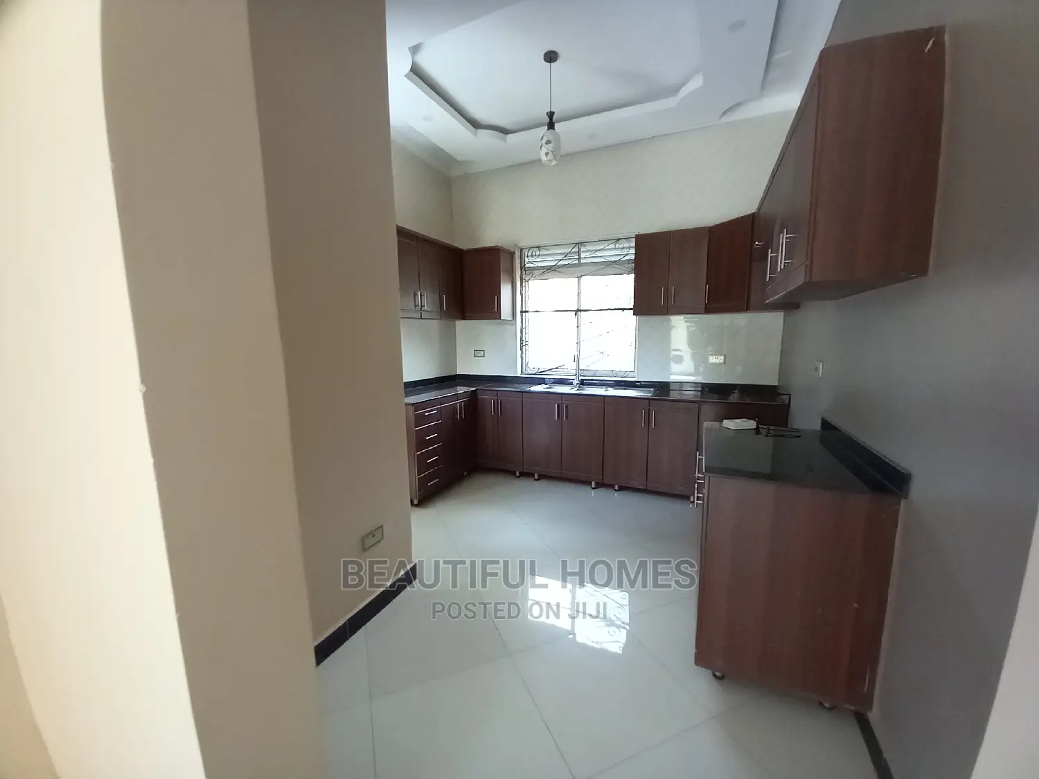 Furnished 4bdrm Bungalow in Ministers Village, Kira for Sale in Kira