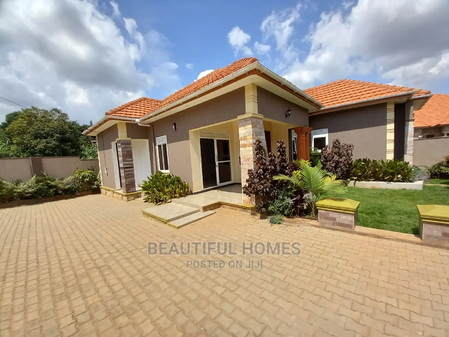 Furnished 4bdrm Bungalow in Corprate Heights, Kira for Sale in Kira