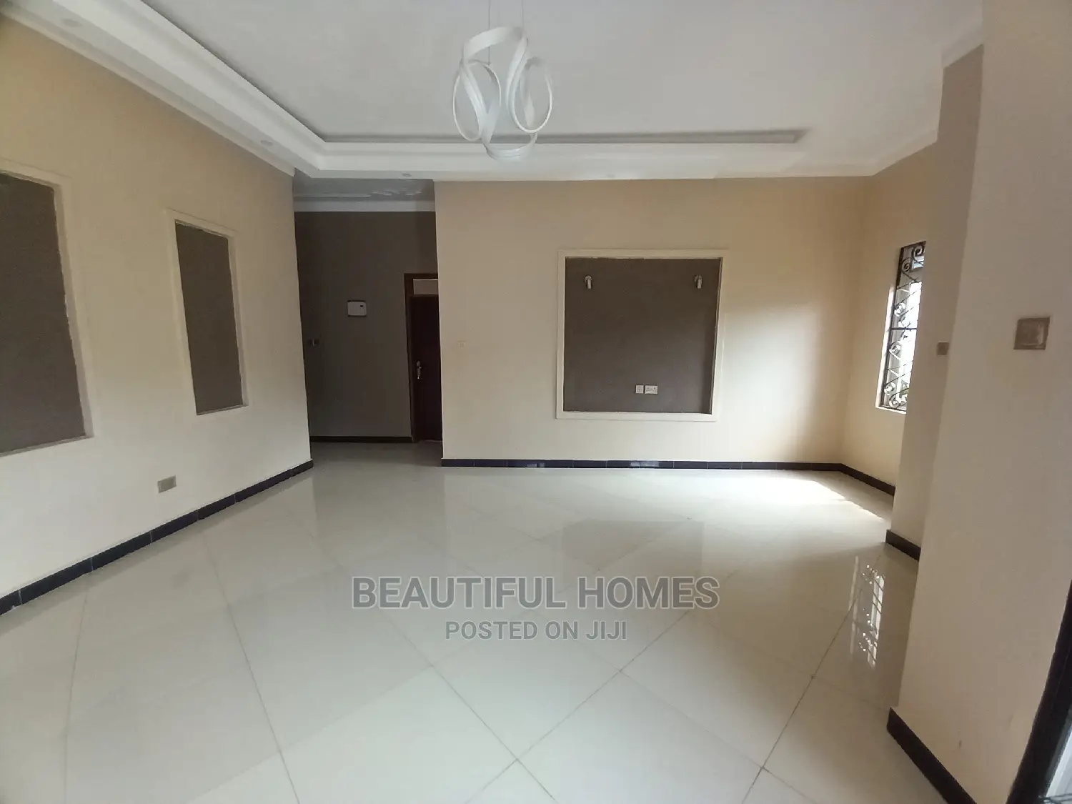 Furnished 4bdrm House in Kira Tarmack for Sale in Kira