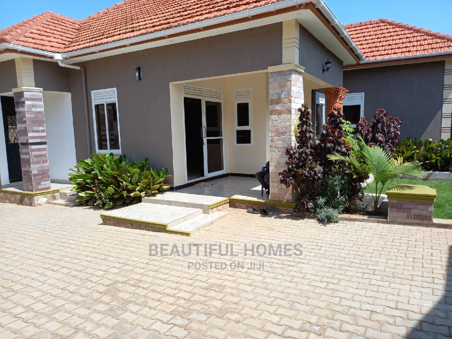 Furnished 4bdrm Bungalow in Kira High Class for Sale in Kira