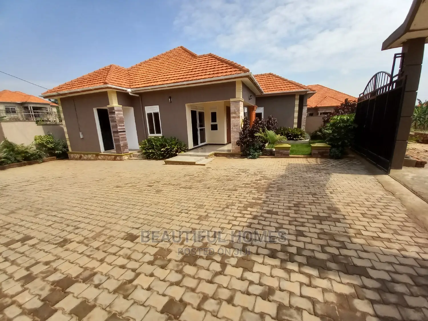 Furnished 4bdrm Bungalow in Kira High Class for Sale in Kira