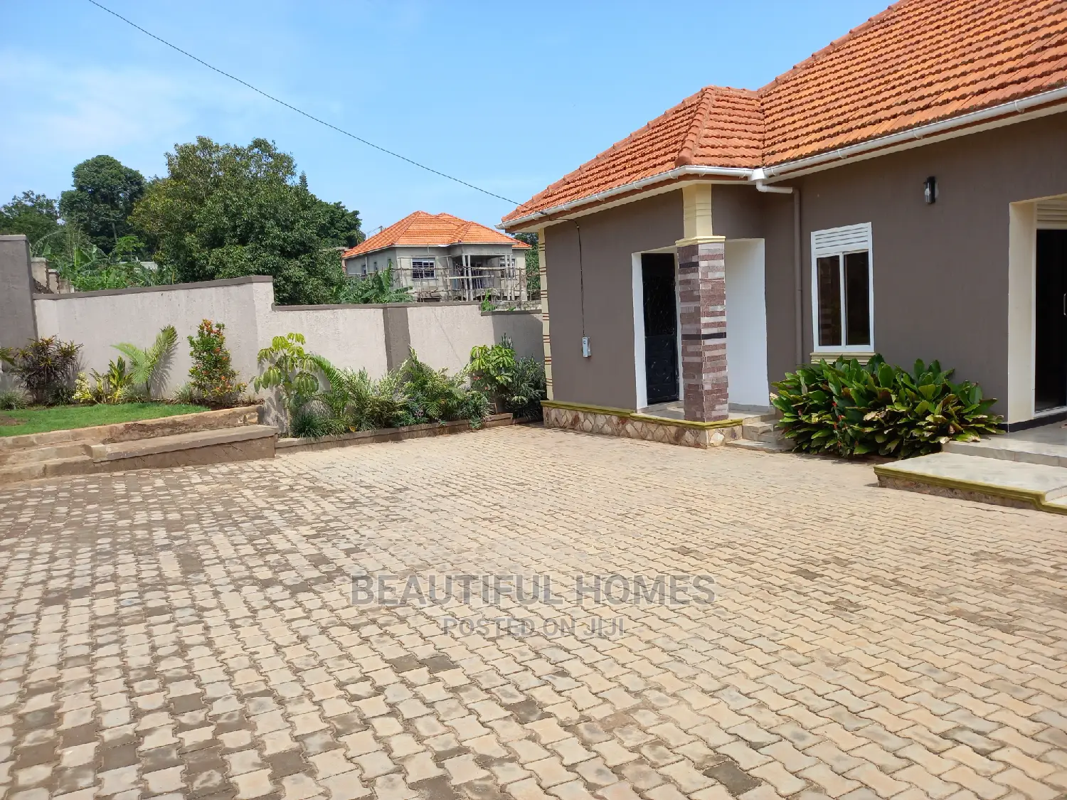 Furnished 4bdrm Bungalow in Kira Tarmacked for Sale in Kira