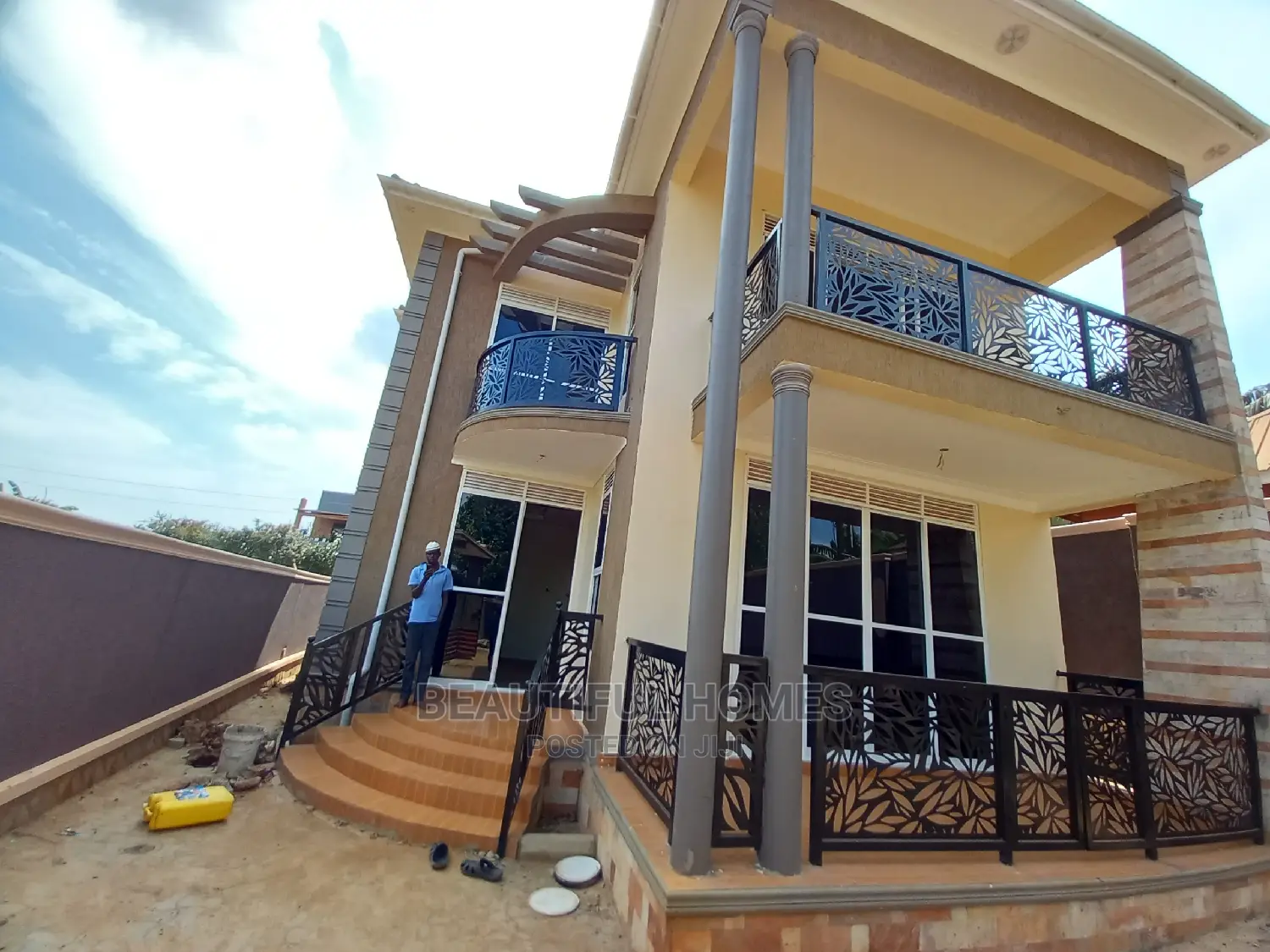 Furnished 5bdrm House in Kisaasi, Central Division for Sale in Central Division