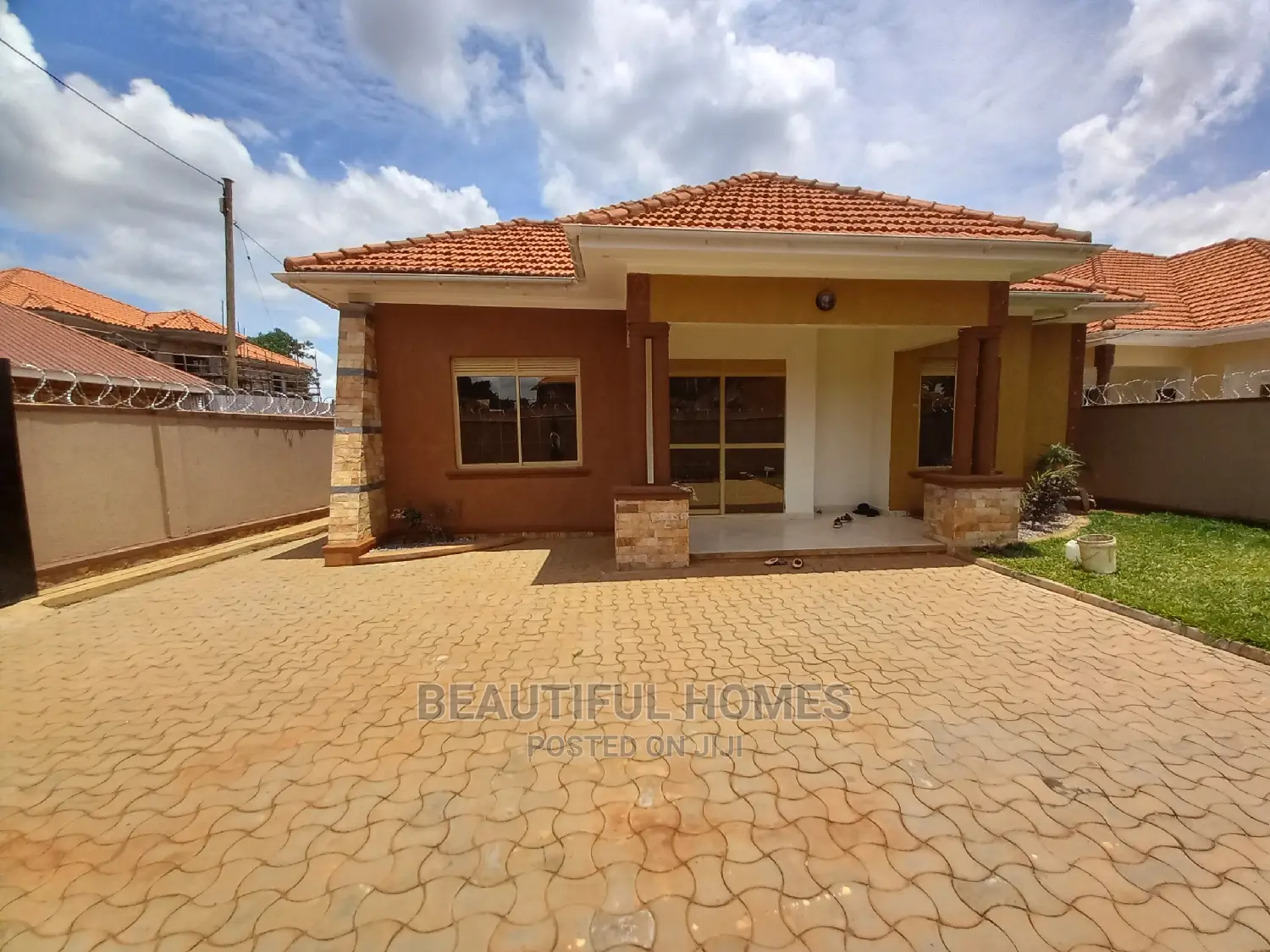 Furnished 4bdrm Bungalow in Kira for Sale in Kira