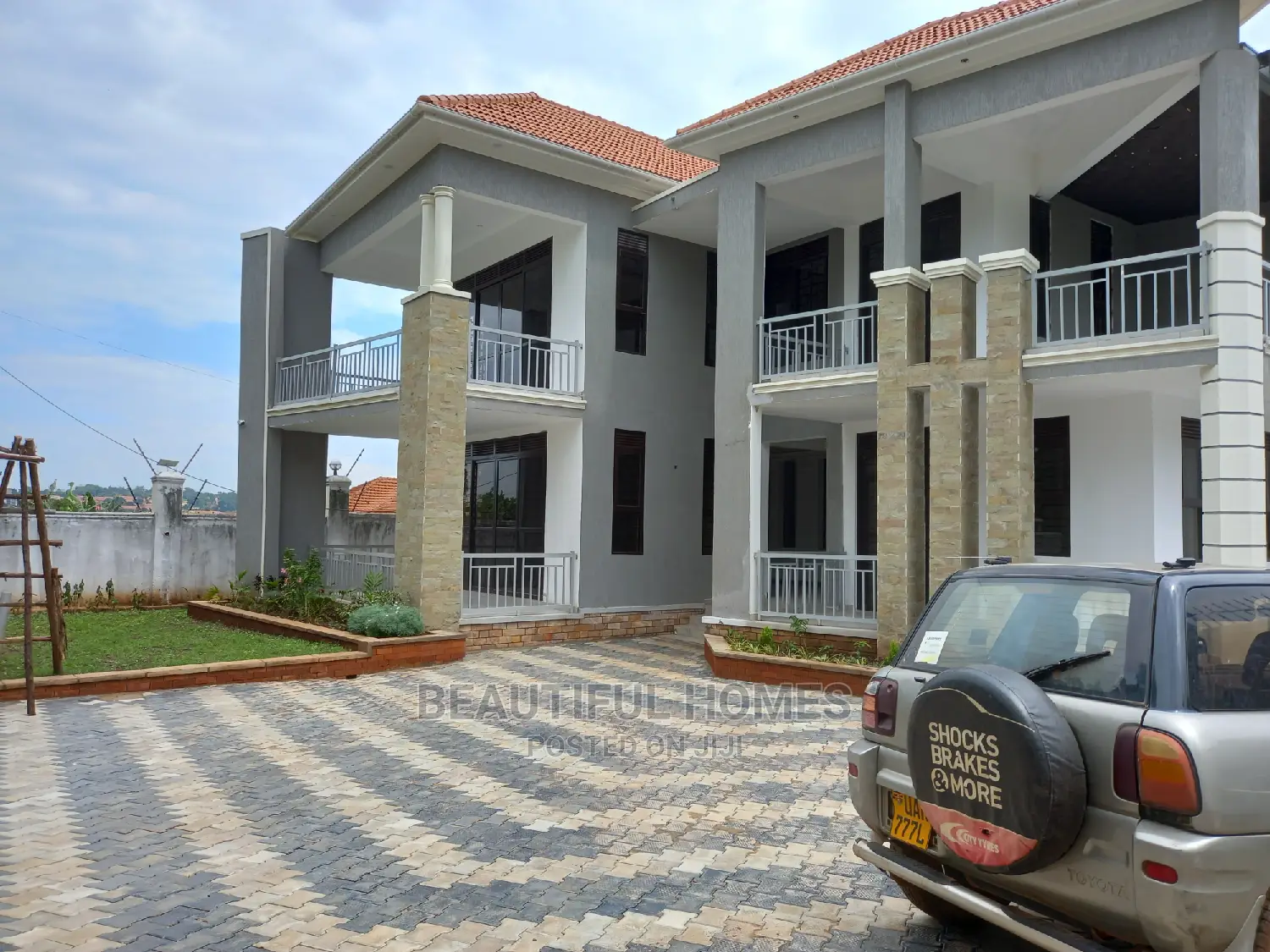 Furnished 6bdrm Mansion in Kkwatule, Central Division for Sale in Central Division