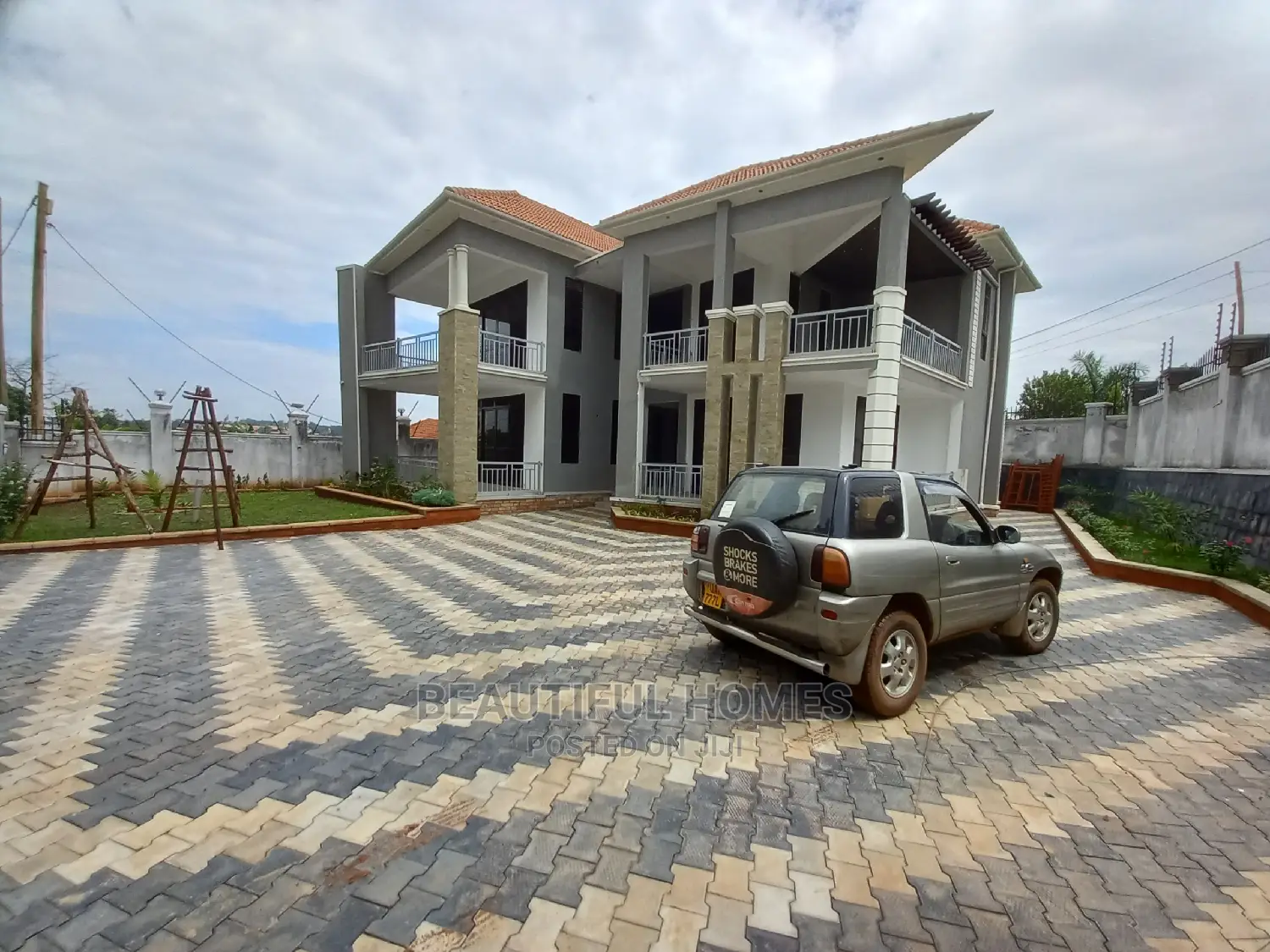 Furnished 6bdrm Mansion in Kkwatule, Central Division for Sale in Central Division