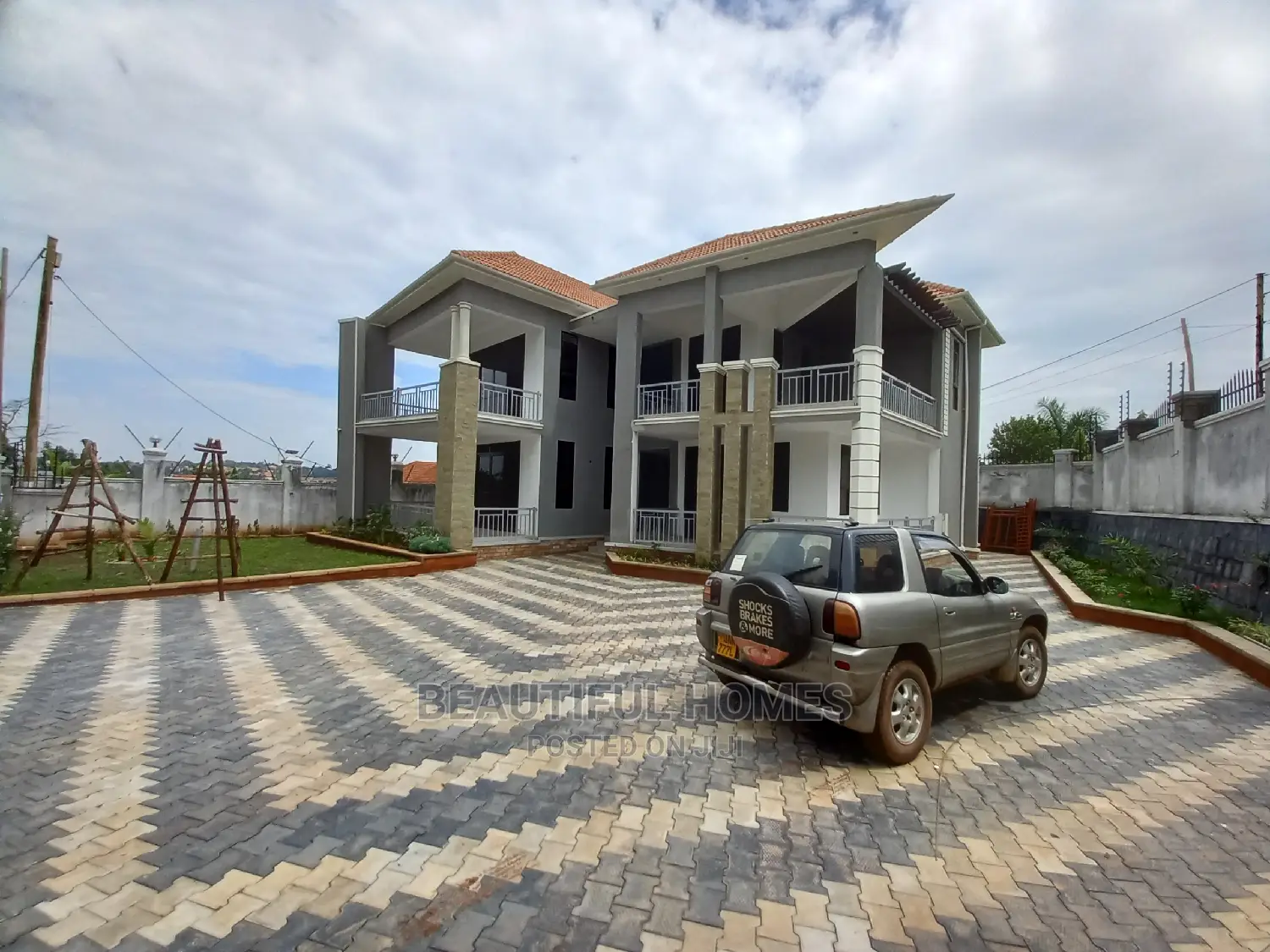 Furnished 6bdrm Mansion in Kiwatule Bidandi, Nakawa for Sale in Nakawa