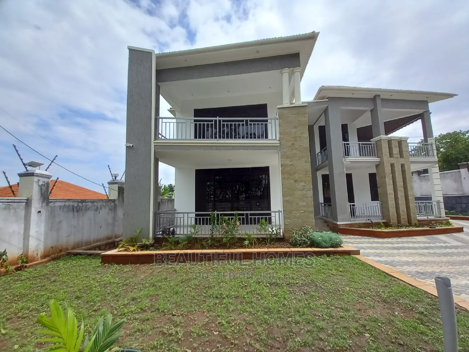Furnished 6bdrm Mansion in Kiwatule Diplomat, Central Division in Central Division