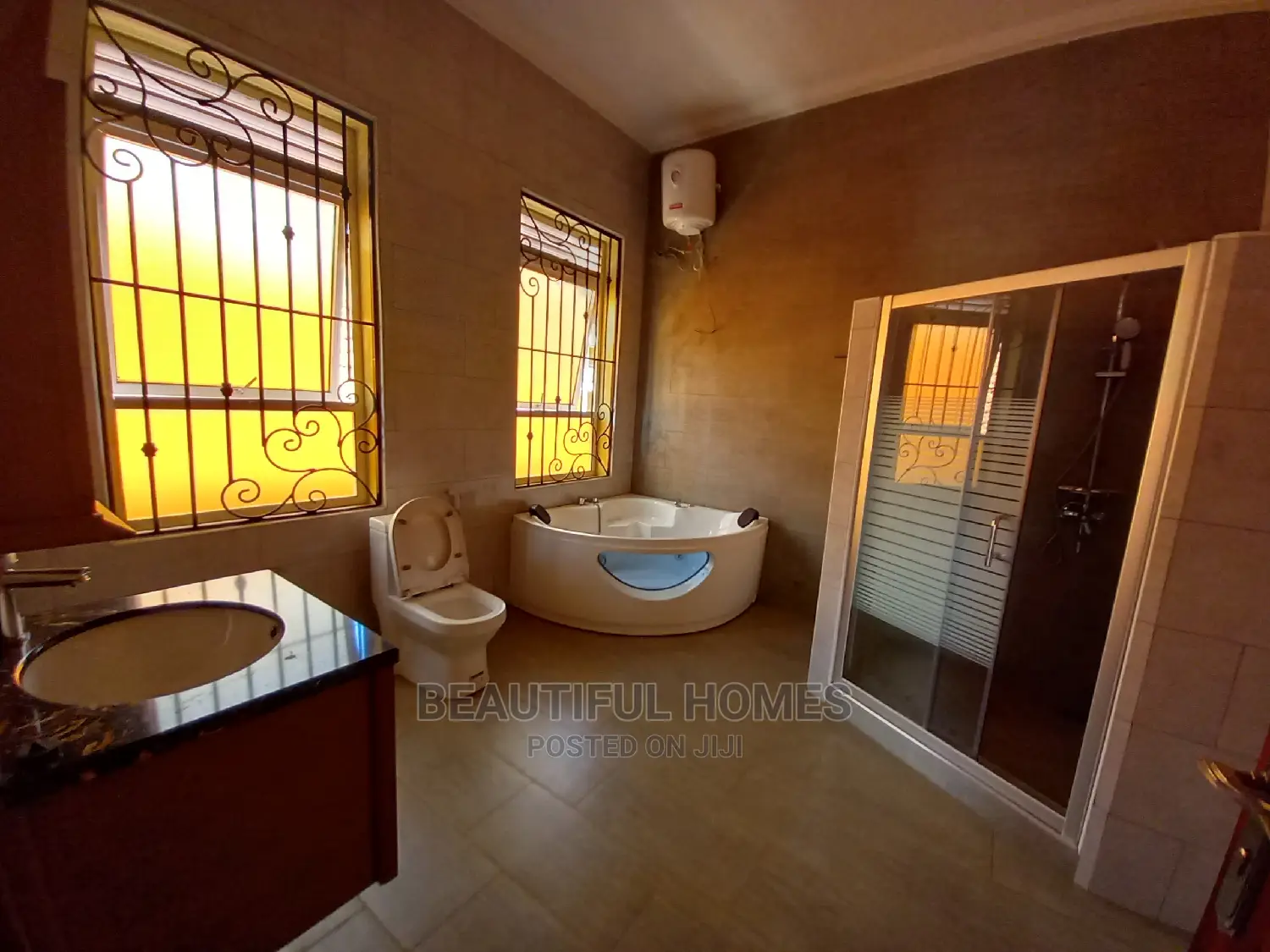Furnished 6bdrm Mansion in Kira Minister'S for Sale in Kira