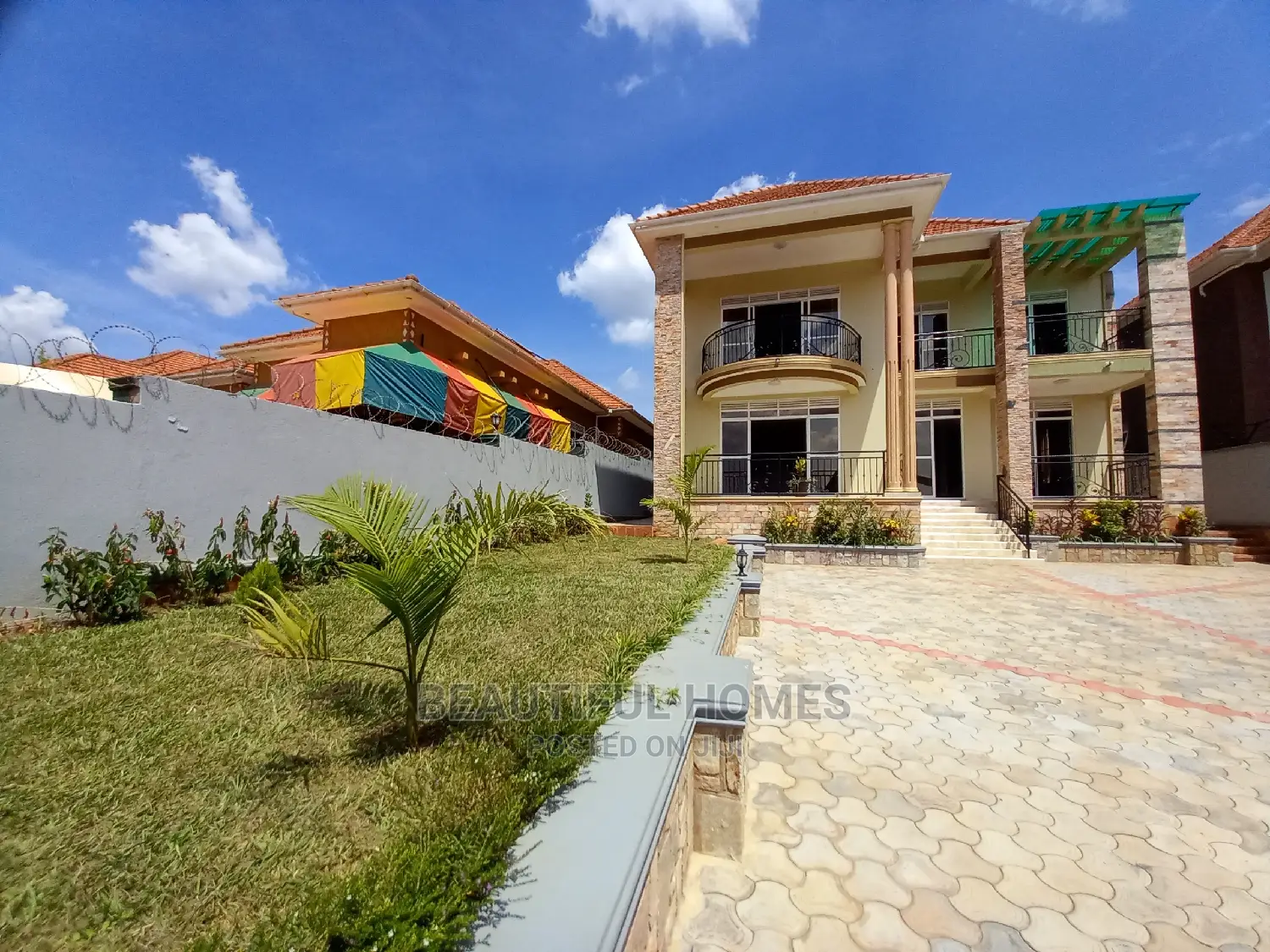 Furnished 6bdrm Mansion in Tarmack Estate, Kira for Sale in Kira