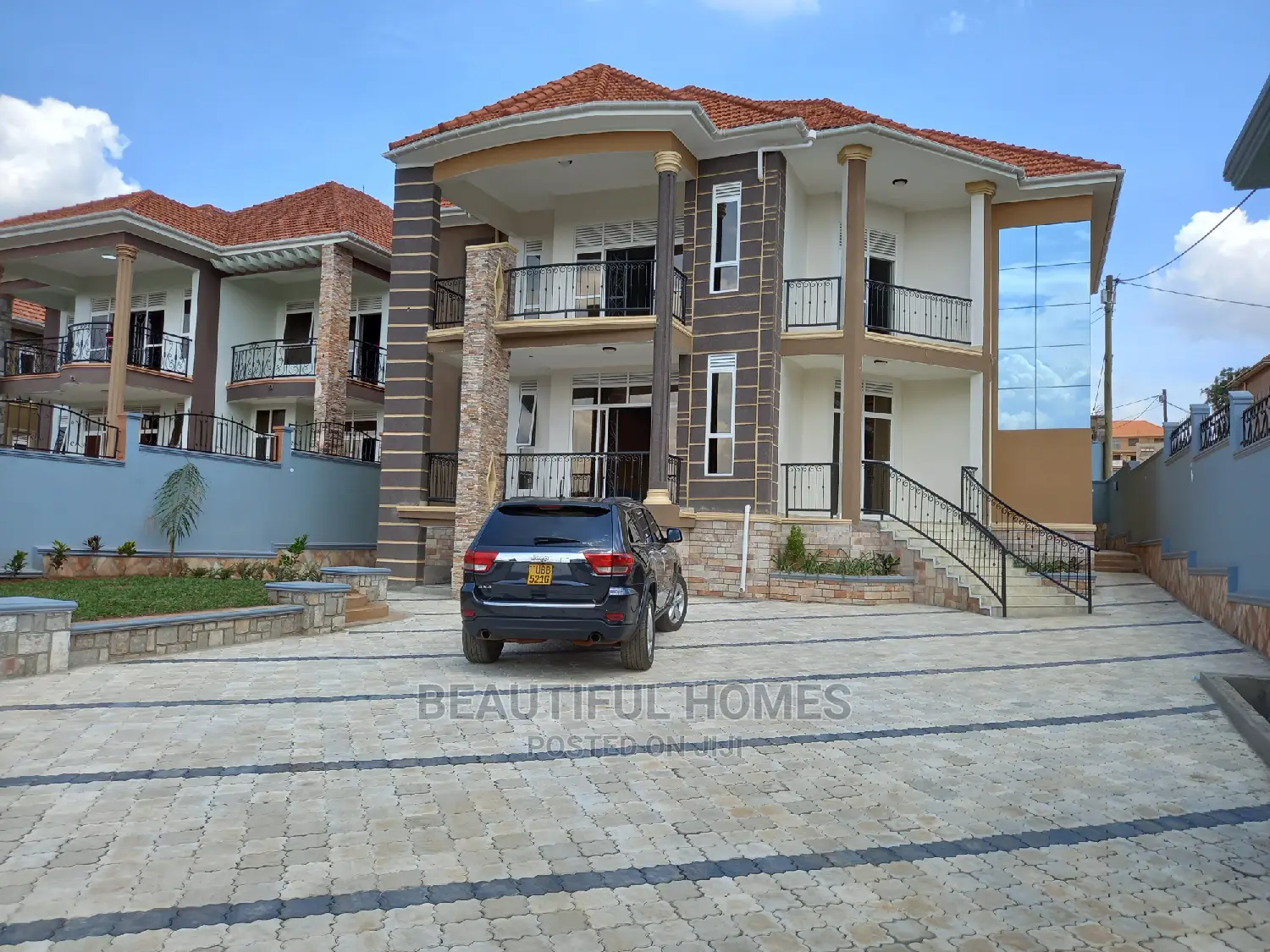 Furnished 6bdrm Mansion in Kira Tarmacked Lane for Sale in Kira